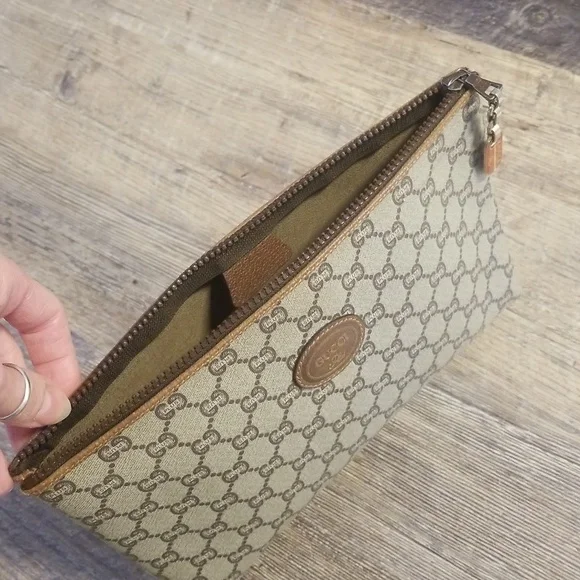 Gucci Plus GG Monogram Lesther Canvas Authentic Zipper Clutch Excellent Vintage - Picture 15 of 17